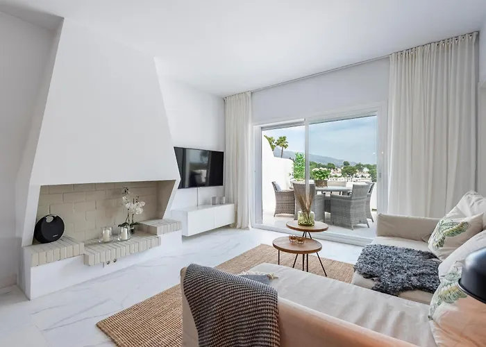 Apartamento Azahara 2, Contemporary Scandinavian Style Open Plan With 2 Terraces